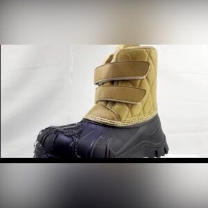 Amoji Boys Snow Boots Kid Warm Winter Boots Cold Weather Shoes.  Size 32/ Size 1